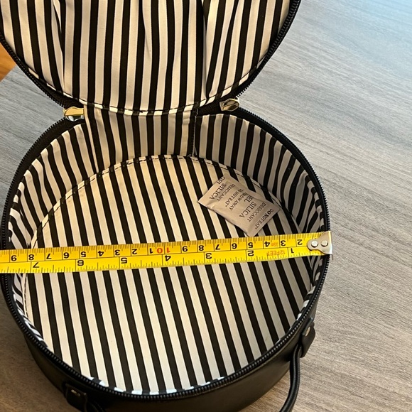 Black Travel Case - Picture 8 of 12